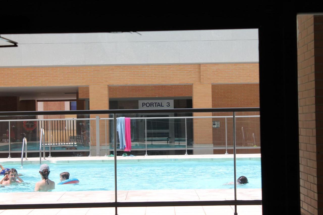 Junto Al Mar Apartment Malaga Exterior photo
